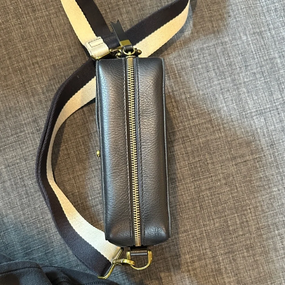 Madewell Transport Camera Bag - Picture 11 of 16